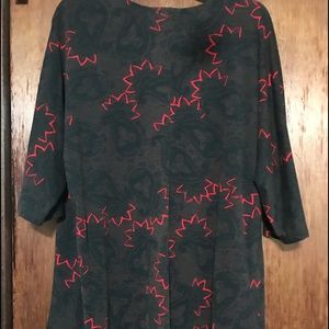 LuLaRoe Lindsay kimono